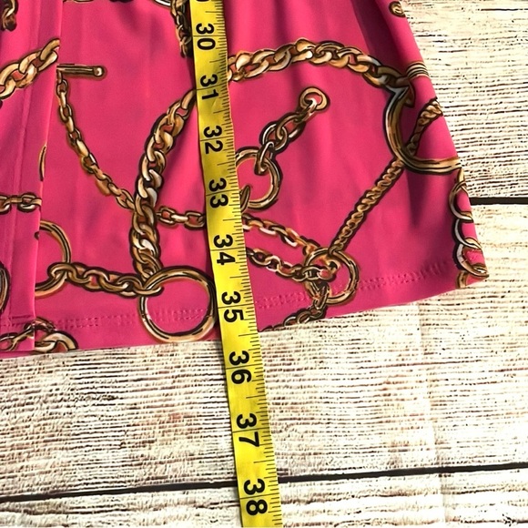 Nine and Co Faux Wrap Dress Hot Pink Gold Chain Print V-neck Cocktail Size S NWT - Picture 7 of 10